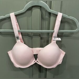 NWT Victoria’s Secret Lightly Lined Bra